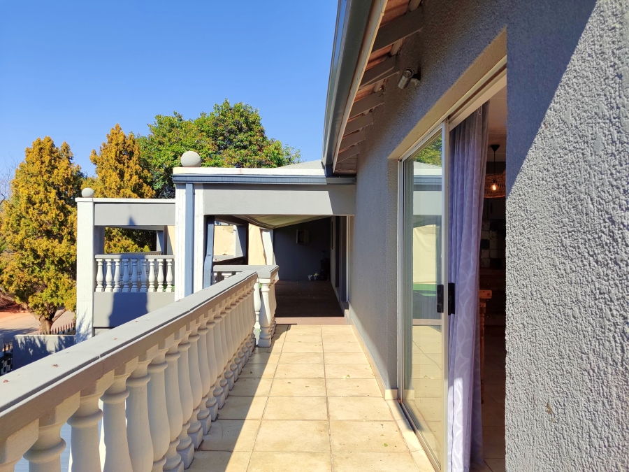 6 Bedroom Property for Sale in Doringkruin North West